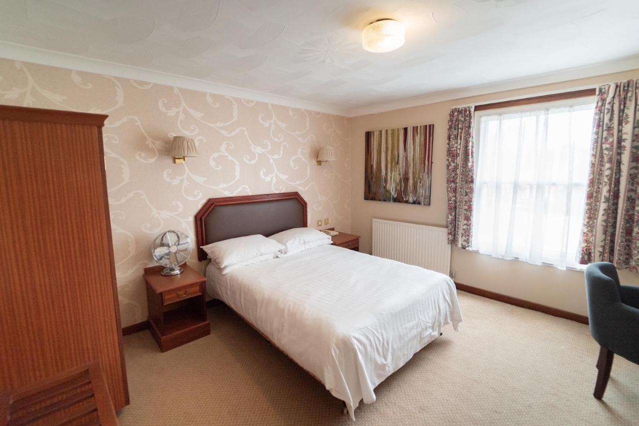 Littlebury Hotel Bicester Buitenkant foto