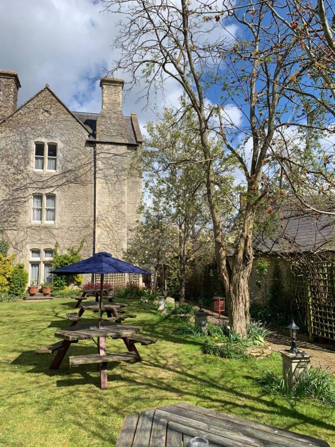 Littlebury Hotel Bicester Buitenkant foto