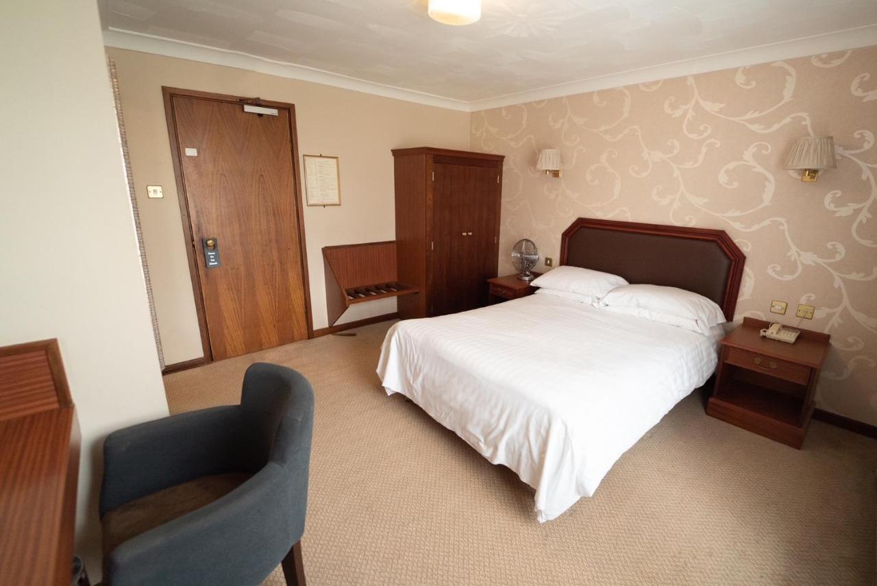 Littlebury Hotel Bicester Buitenkant foto